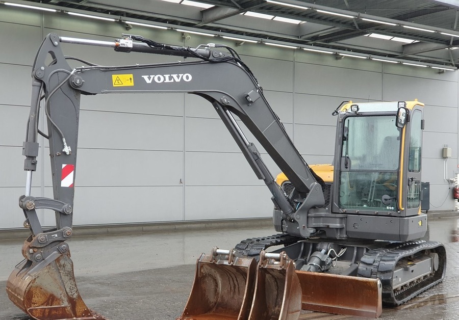 2018 Volvo ECR88D