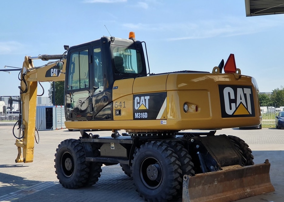 2012 Caterpillar M316 D - Image 3