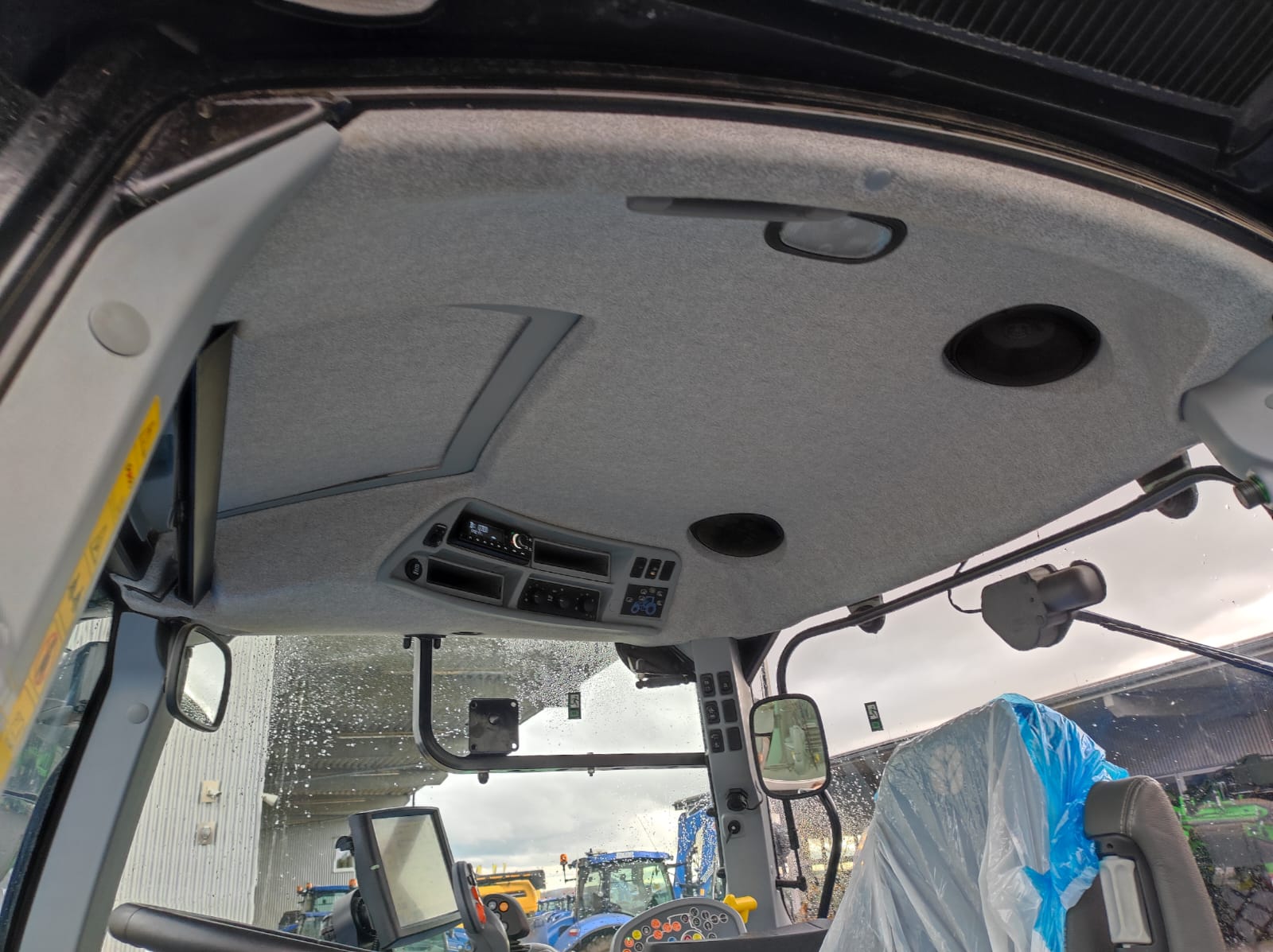 2023 New Holland T 6.180 - Image 8