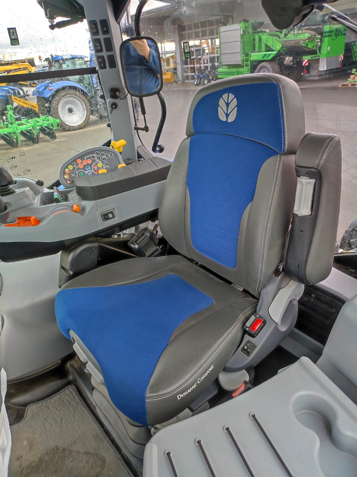 2023 New Holland T 6.180 - Image 7