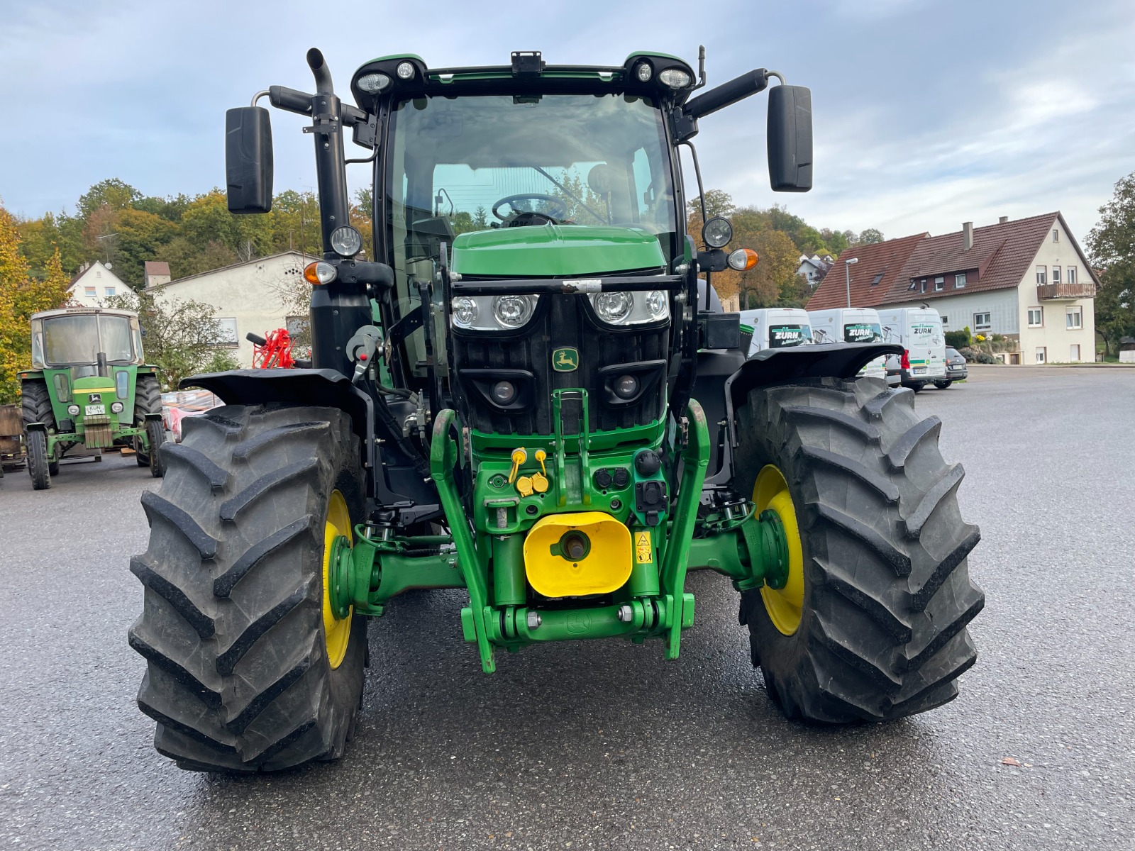 2019 John Deere 6130R