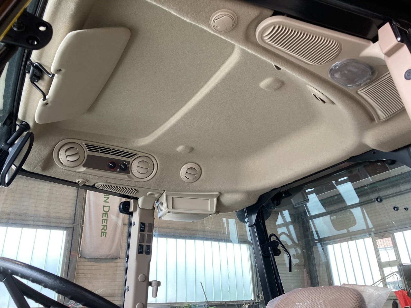 2023 John Deere 5100M - Image 7