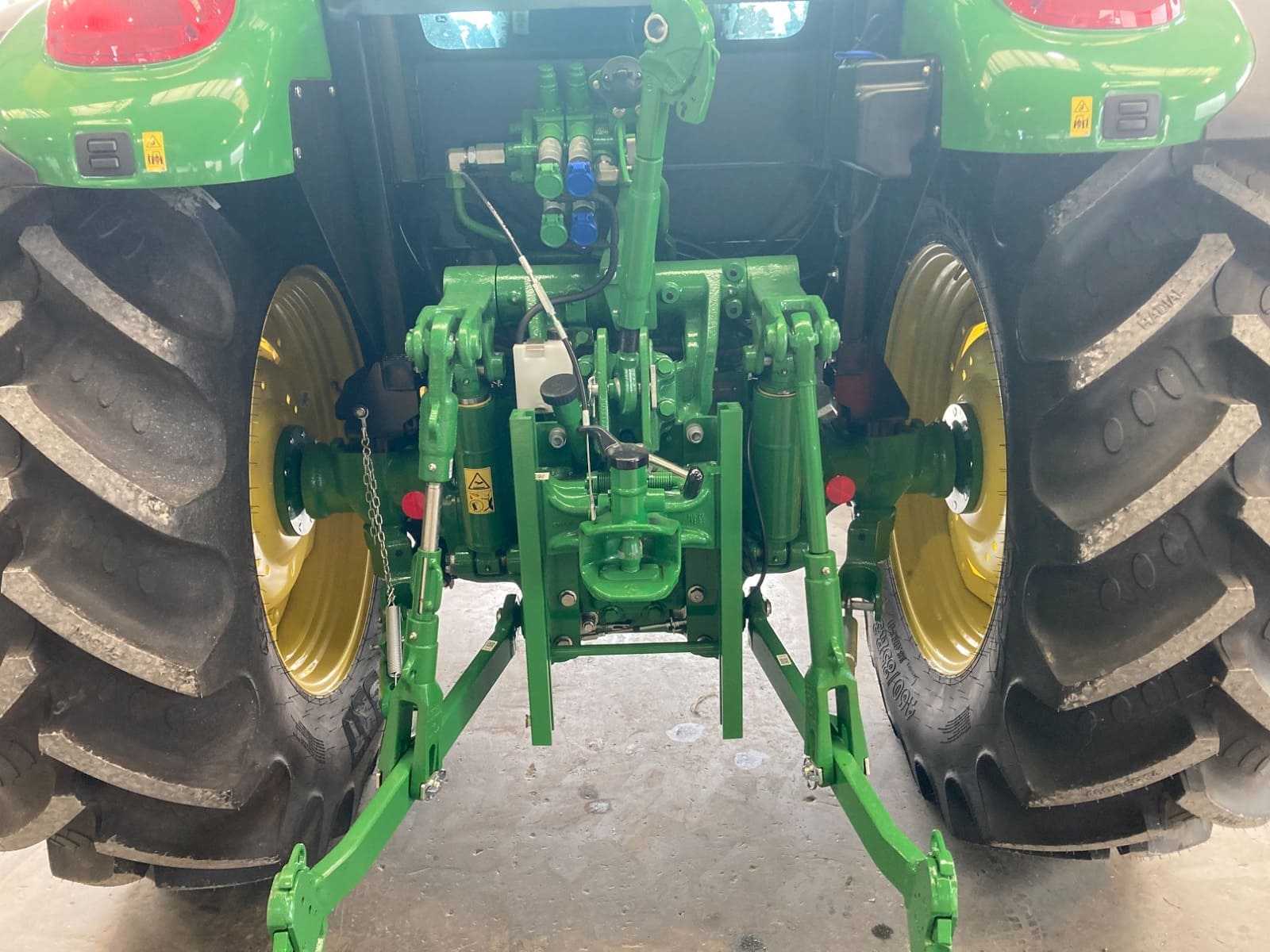 2023 John Deere 5100M - Image 8