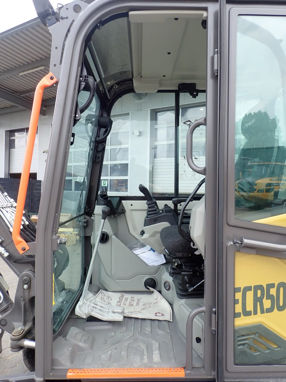 2021 Volvo ECR50F - Image 8
