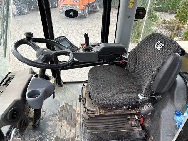 2019 Caterpillar CS65B