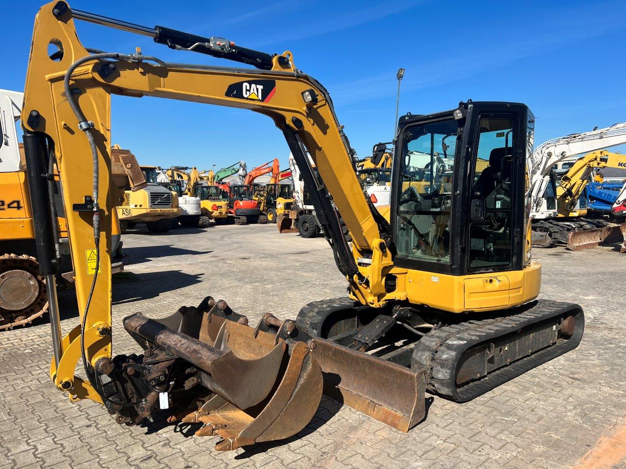2019 Caterpillar 305.5E2 CR