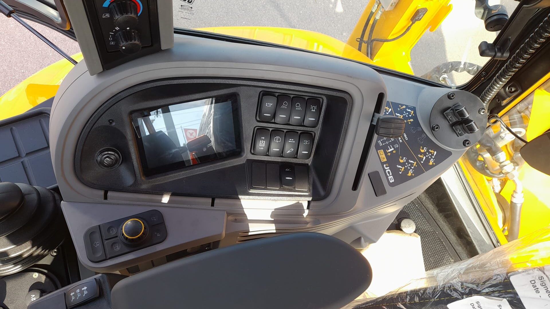 2023 JCB 3CX Sitemaster Plus - Image 8