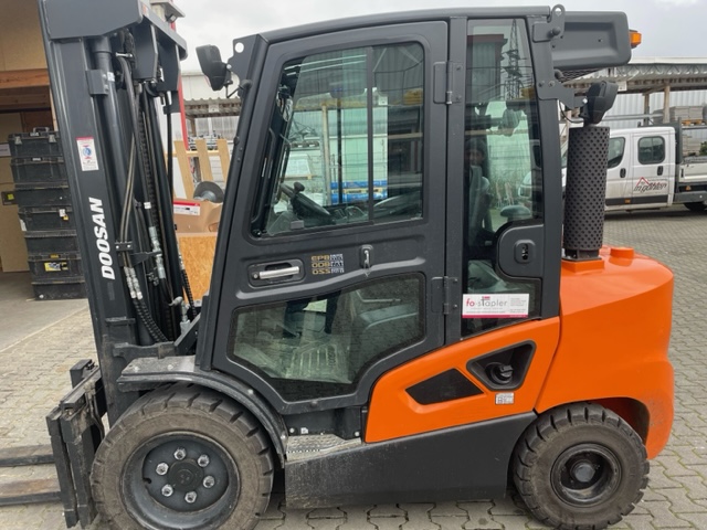 2022 Doosan D35C-9 - Image 4